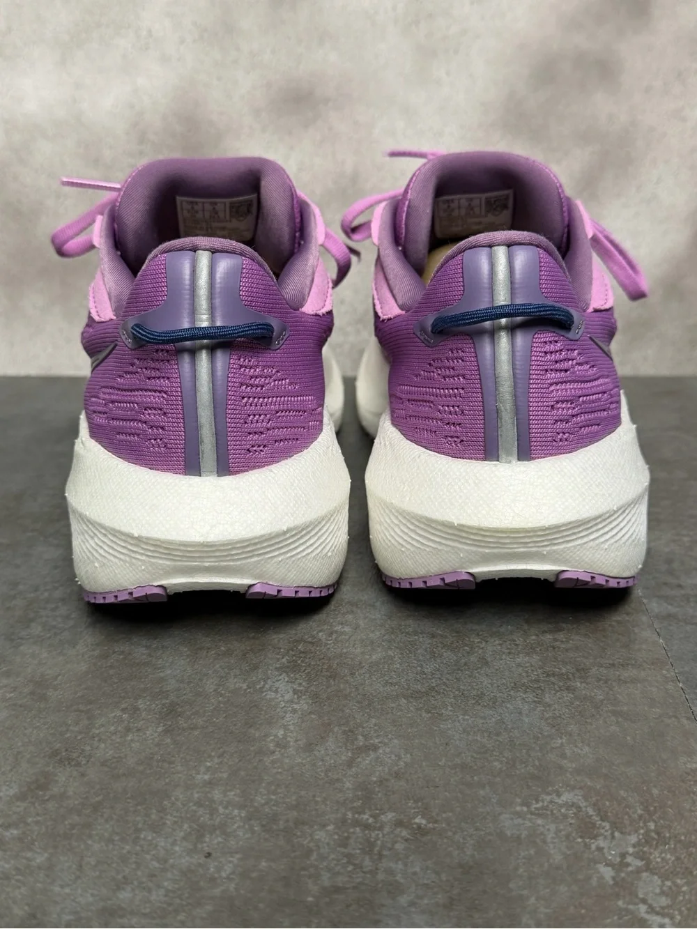 Saucony Triumph 21 Women's Purple Running Shoes S10881-32 Size 8